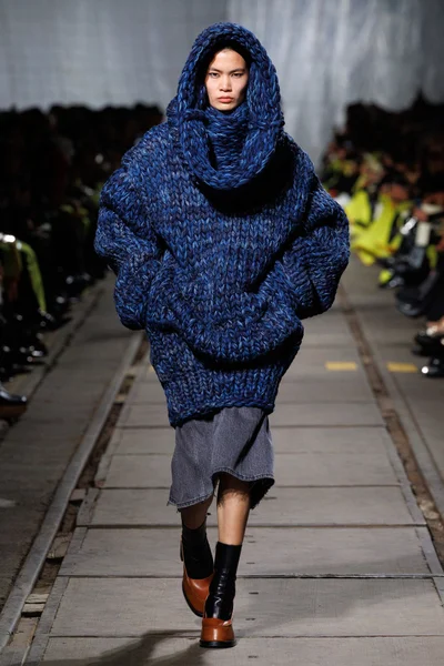 Look 32